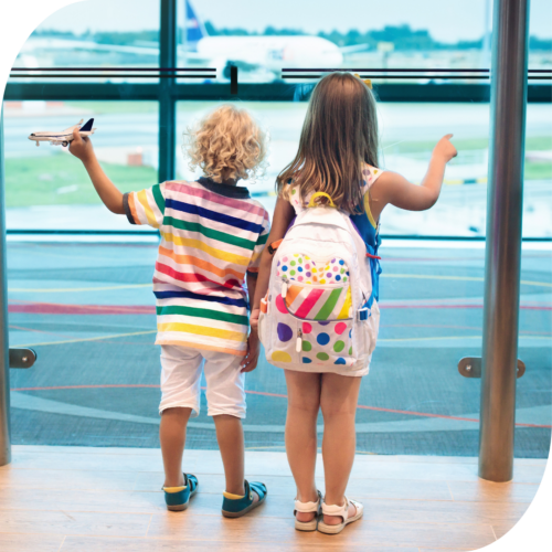 Niños viajando con seguro de viaje Niños viajando con seguro de viaje